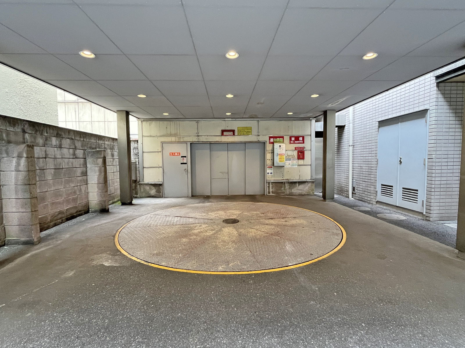 駐車場