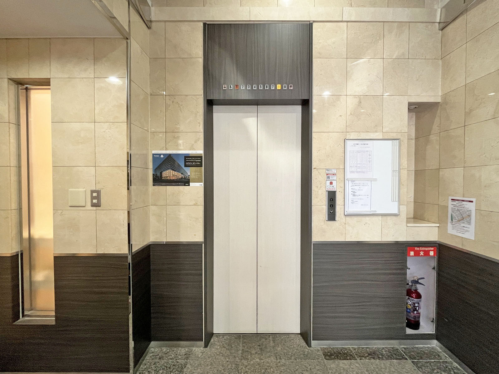 エレベーター(1基)