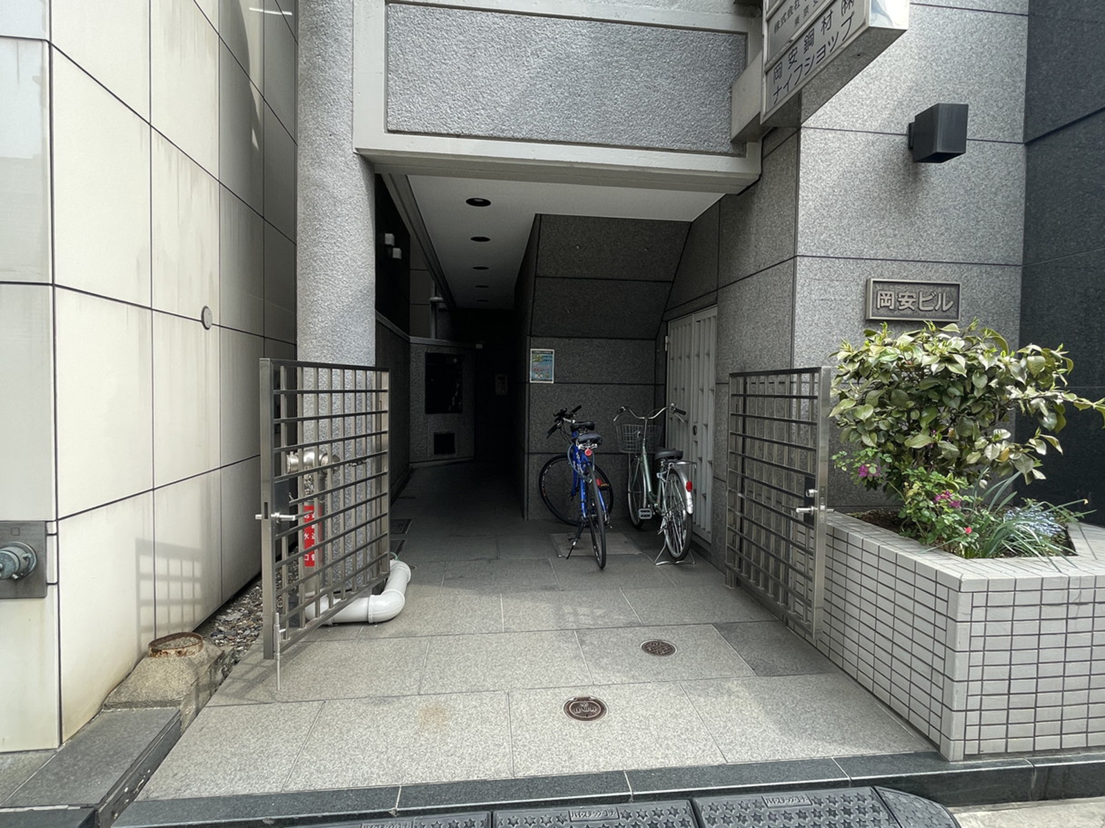 エントランスアプローチ