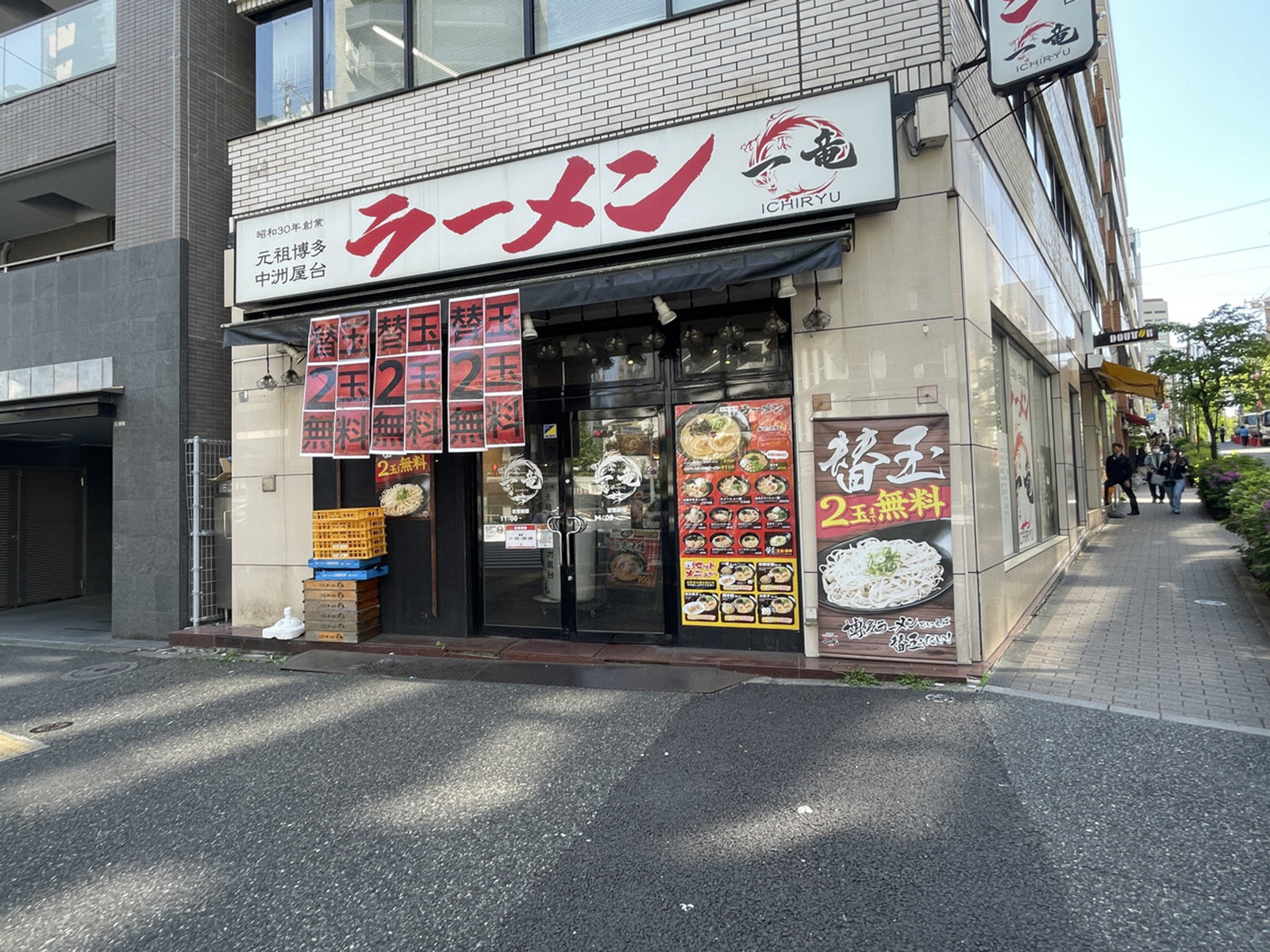 1階飲食店の様子