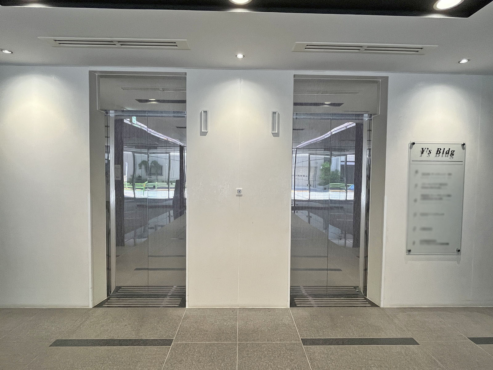 エレベーター(2基)