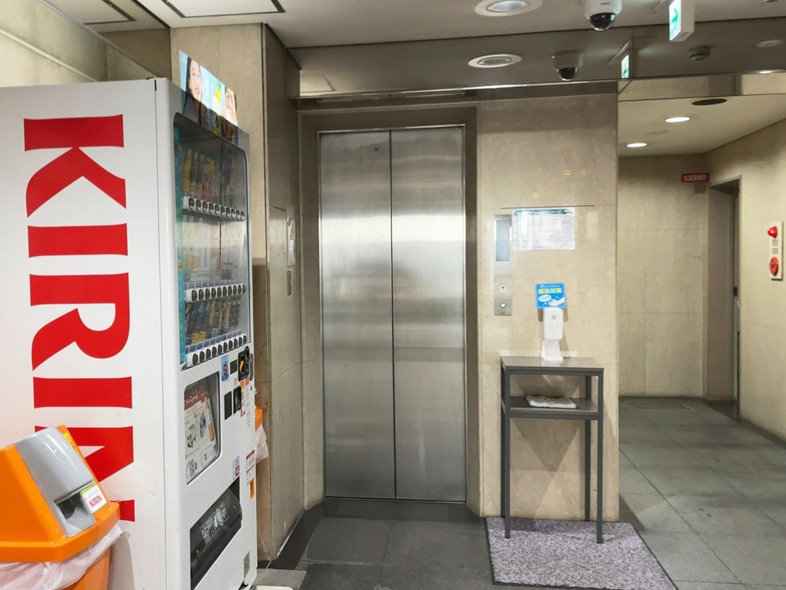 エレベーター(1基)