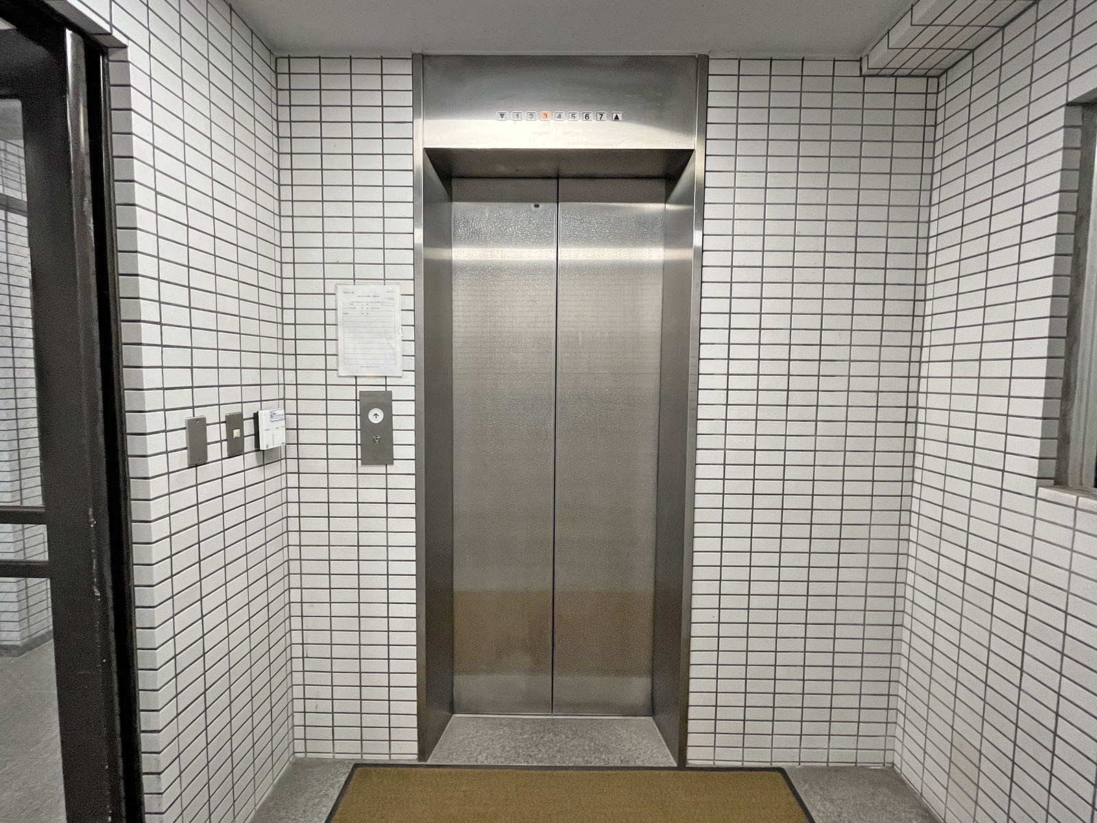 エレベーター(1基)