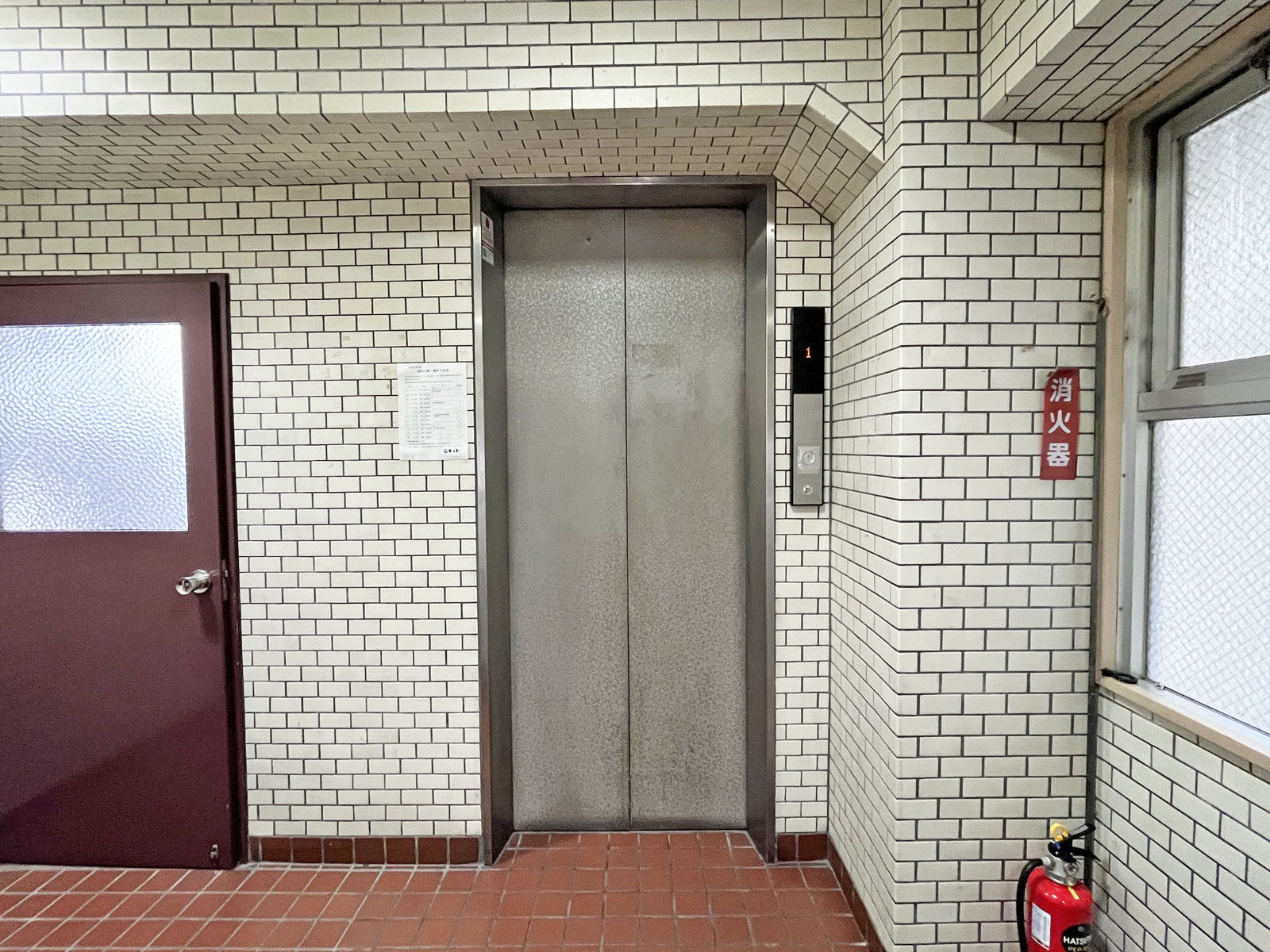 エレベーター(1基)