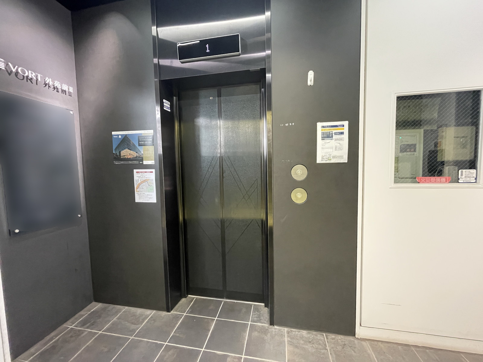 エレベーター(1基)