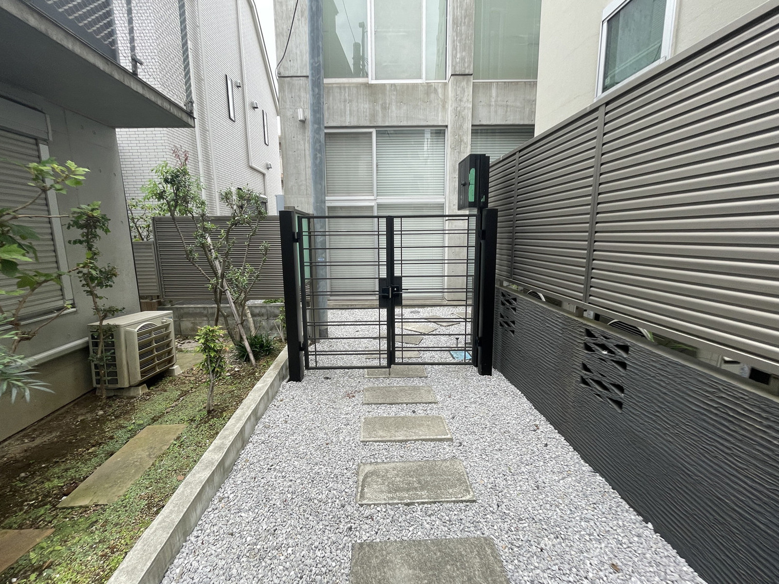 エントランスアプローチ