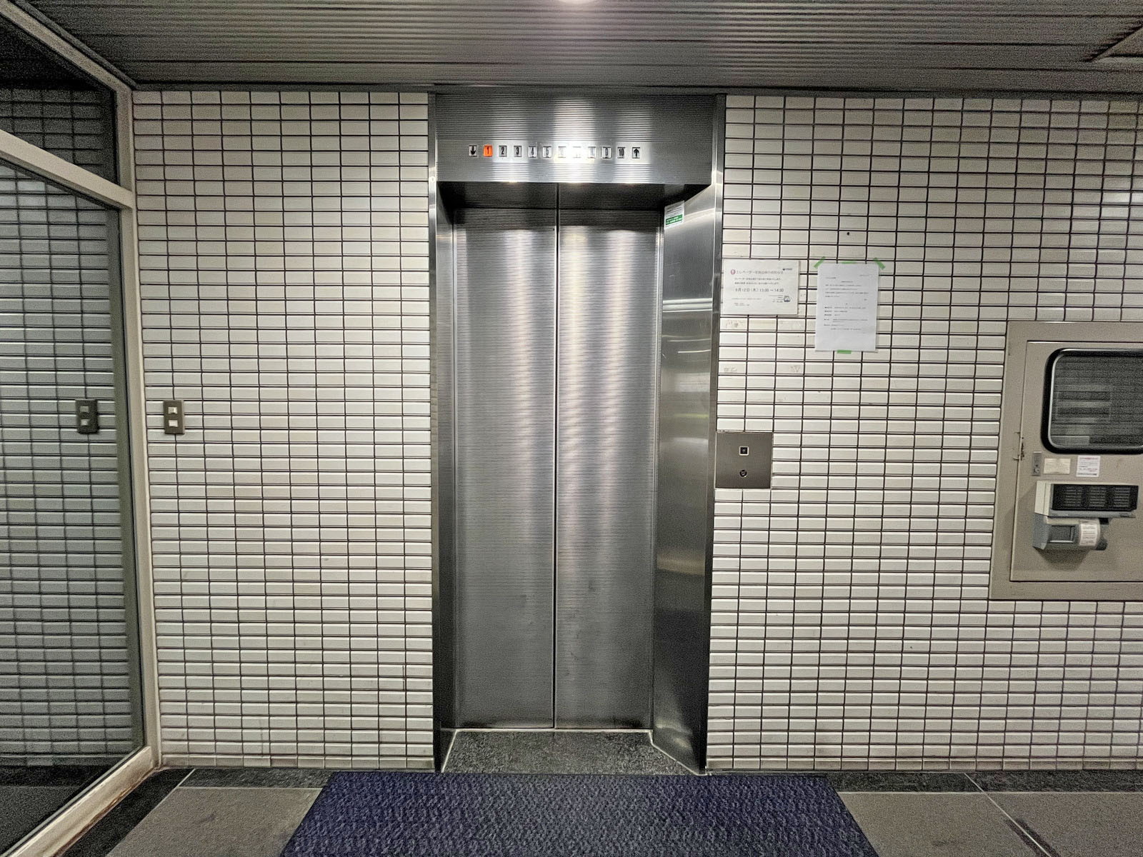 エレベーター(1基)