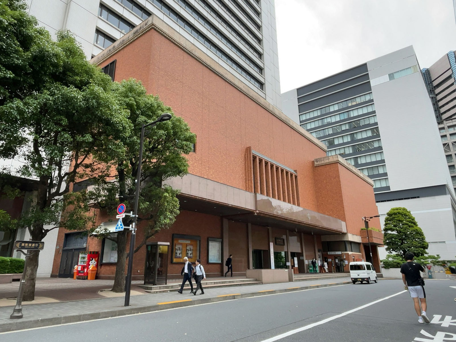 併設された新橋演舞場