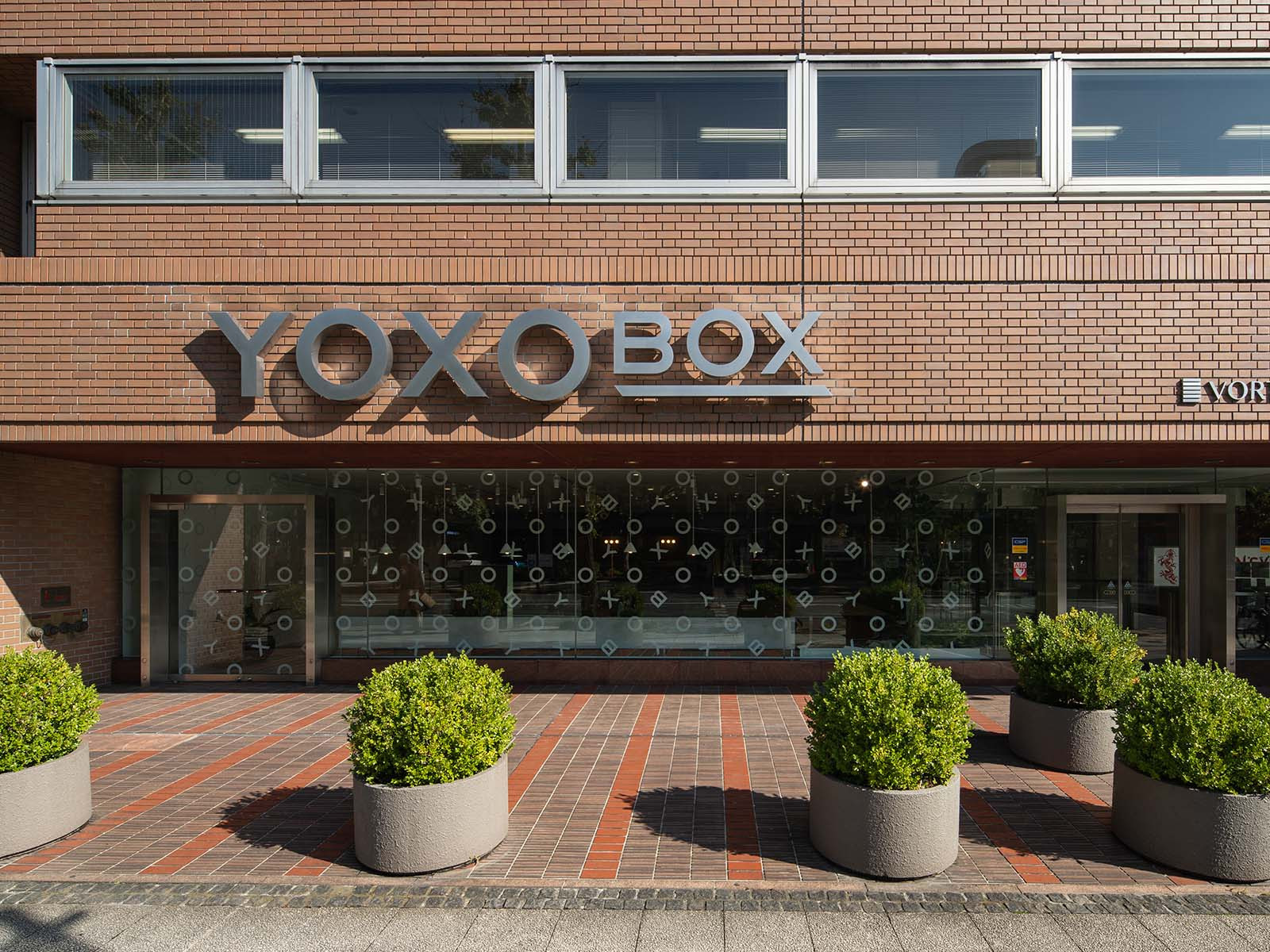 YOKO BOX出入口付近