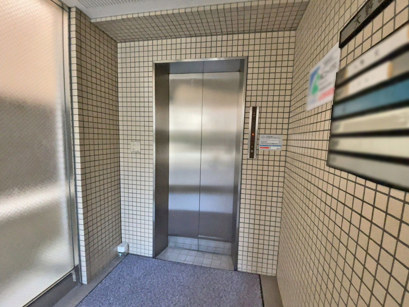 エレベーター(1基)
