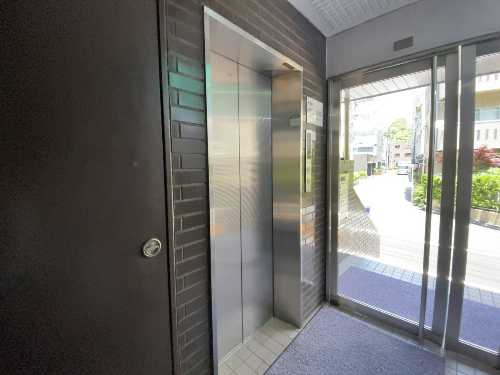 エレベーター(1基)