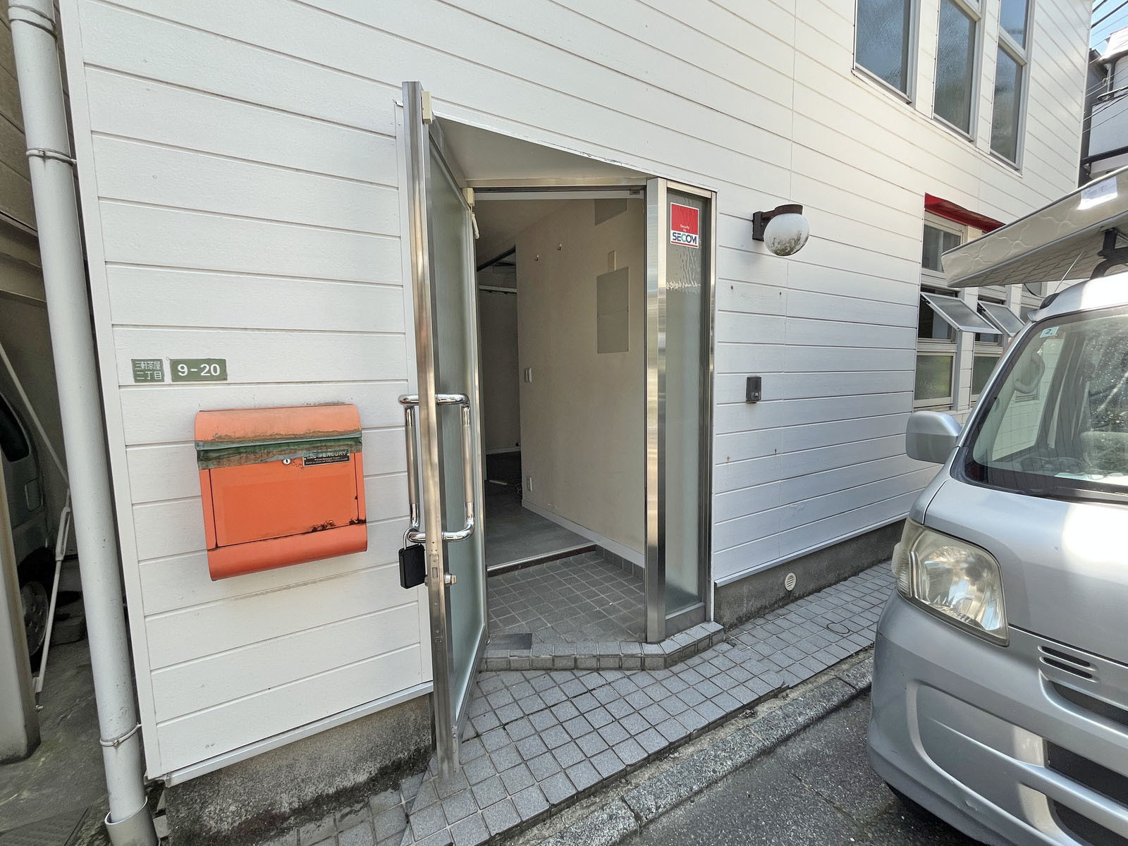建物出入口