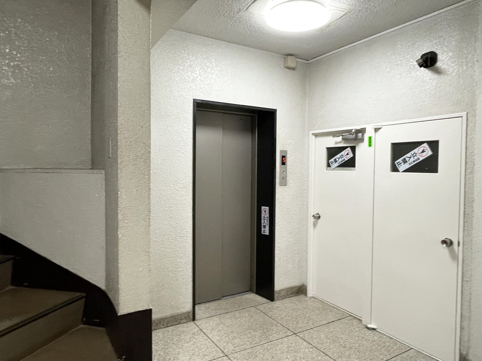 エレベーター(1基)