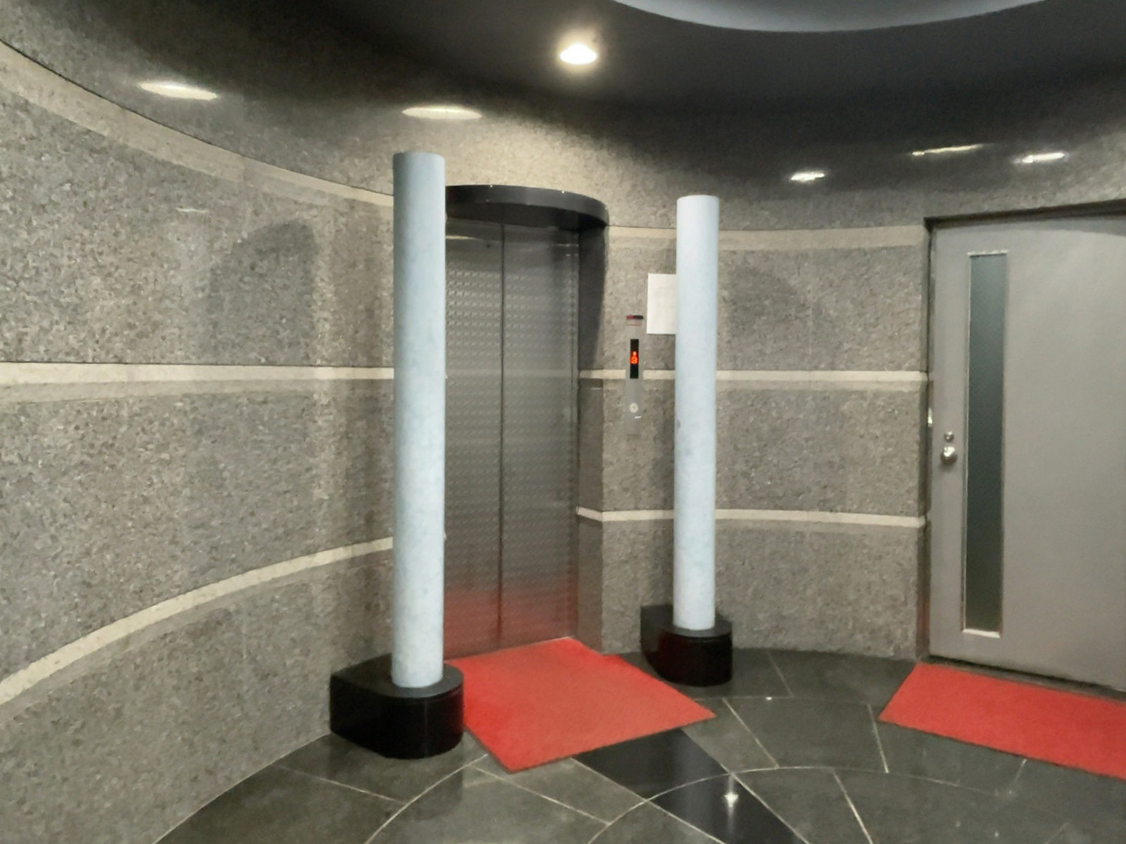エレベーター(1基)