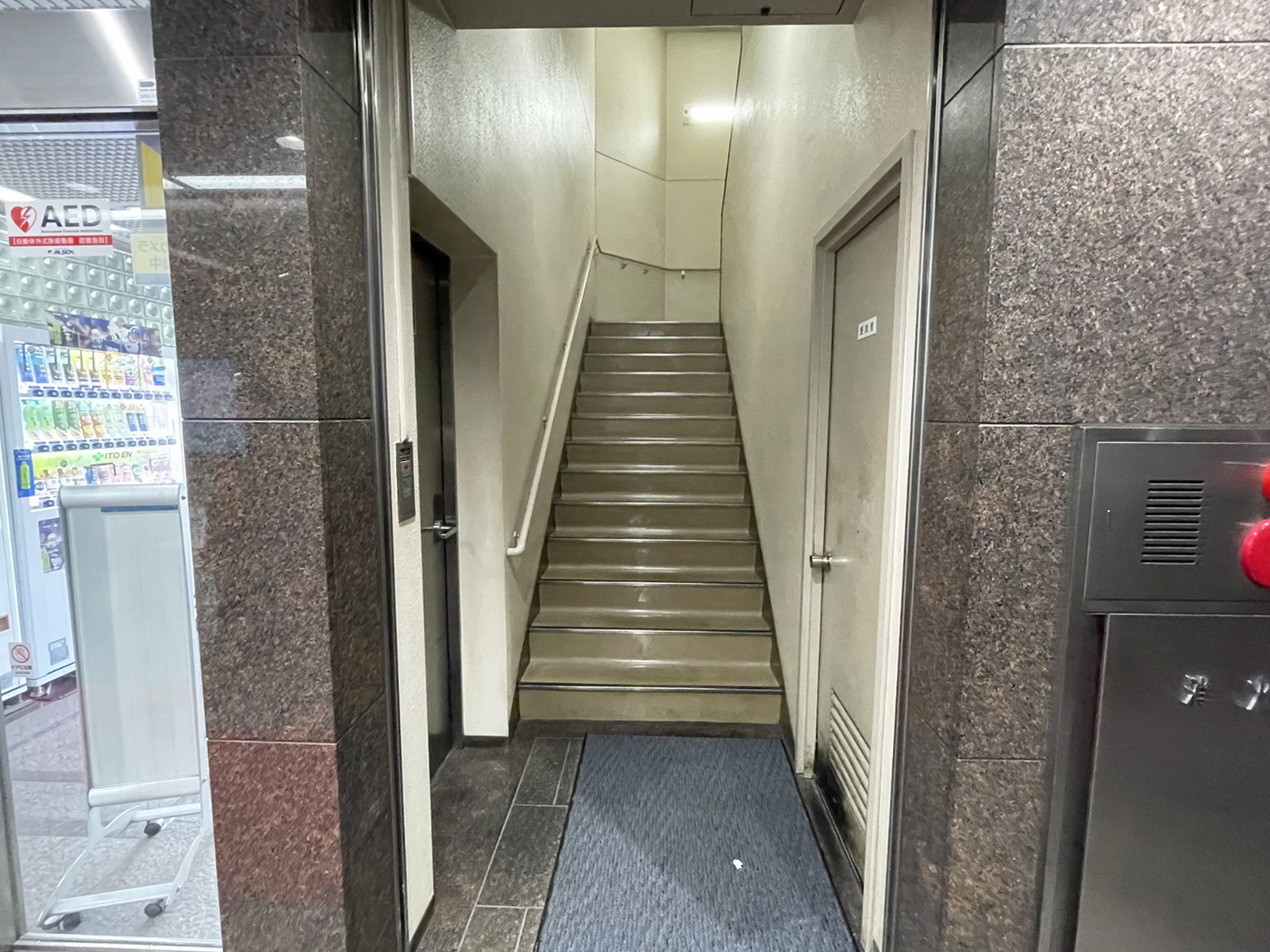 内階段