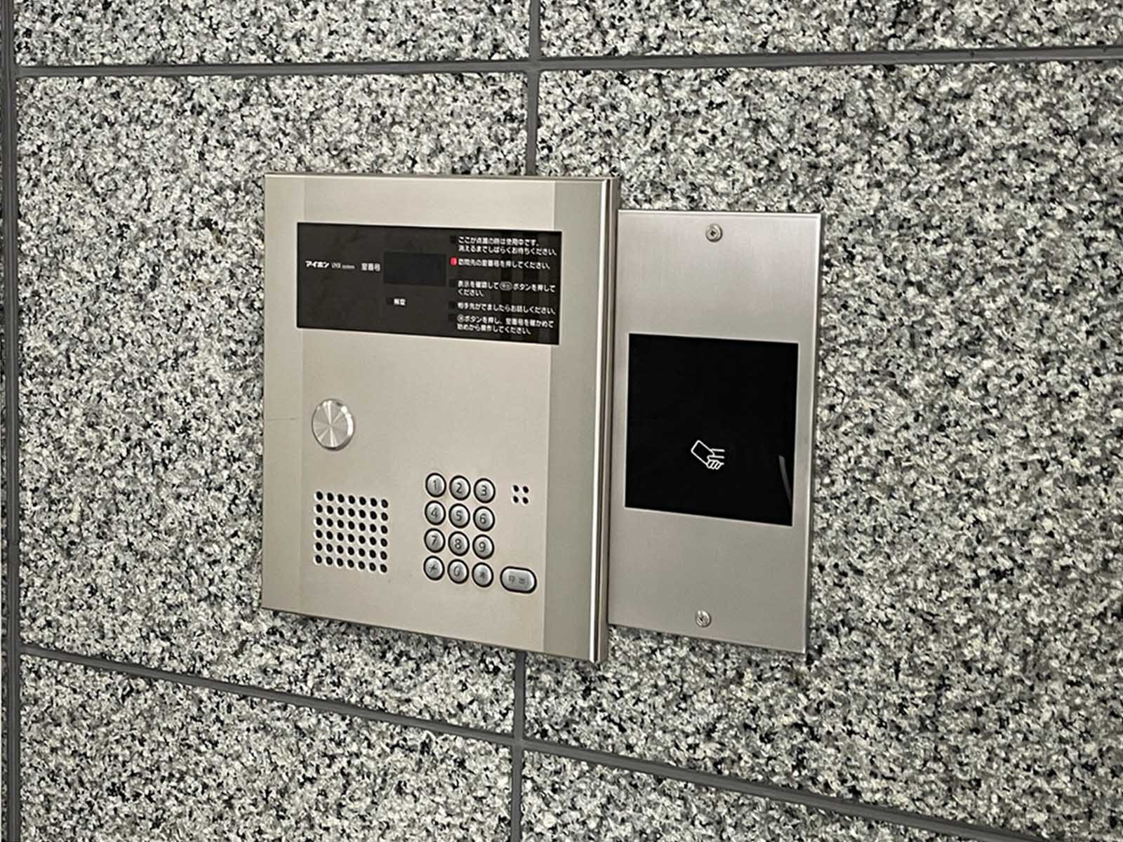 インターホン