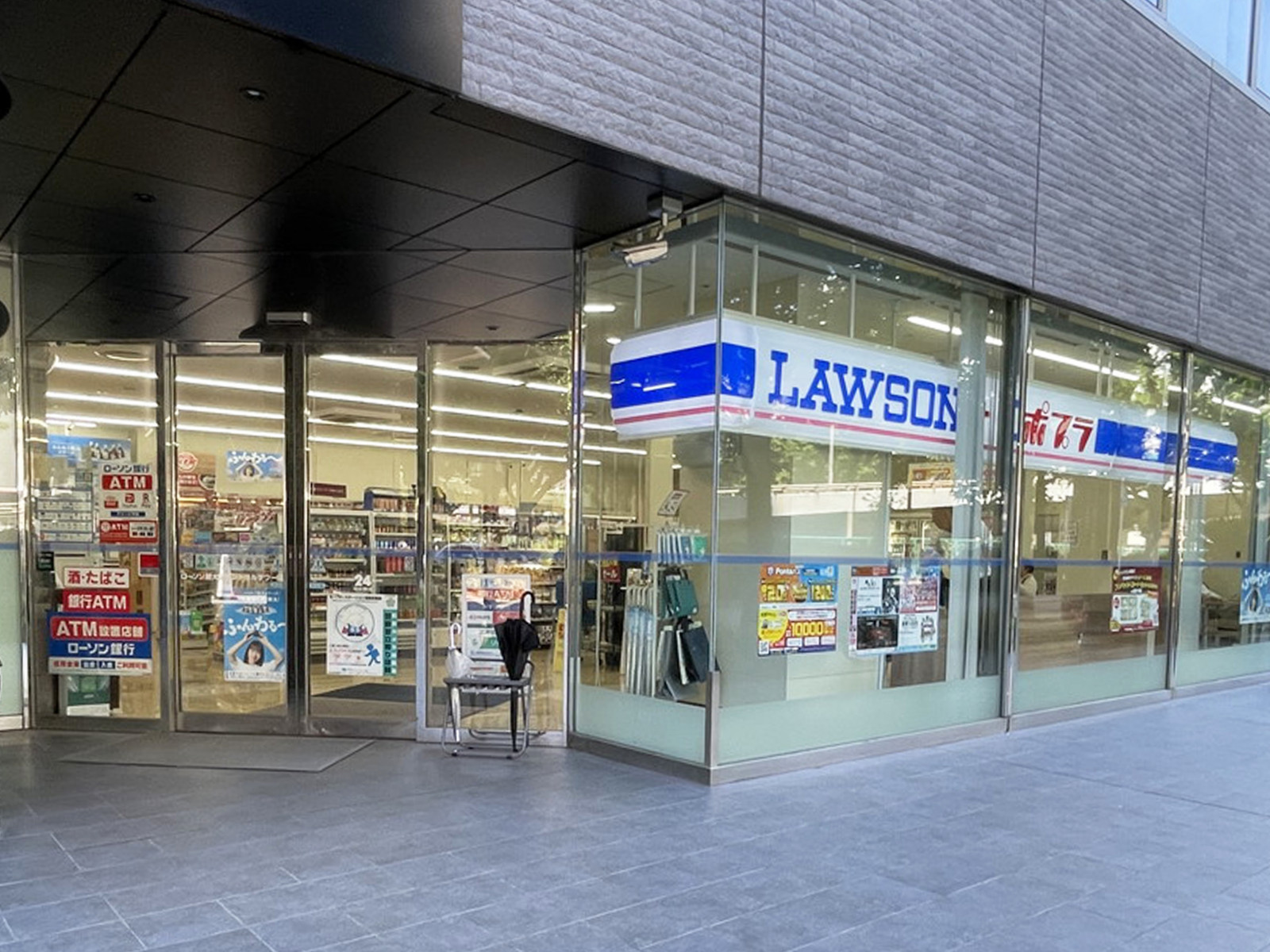 1階のローソン 新大阪セントラルタワー店