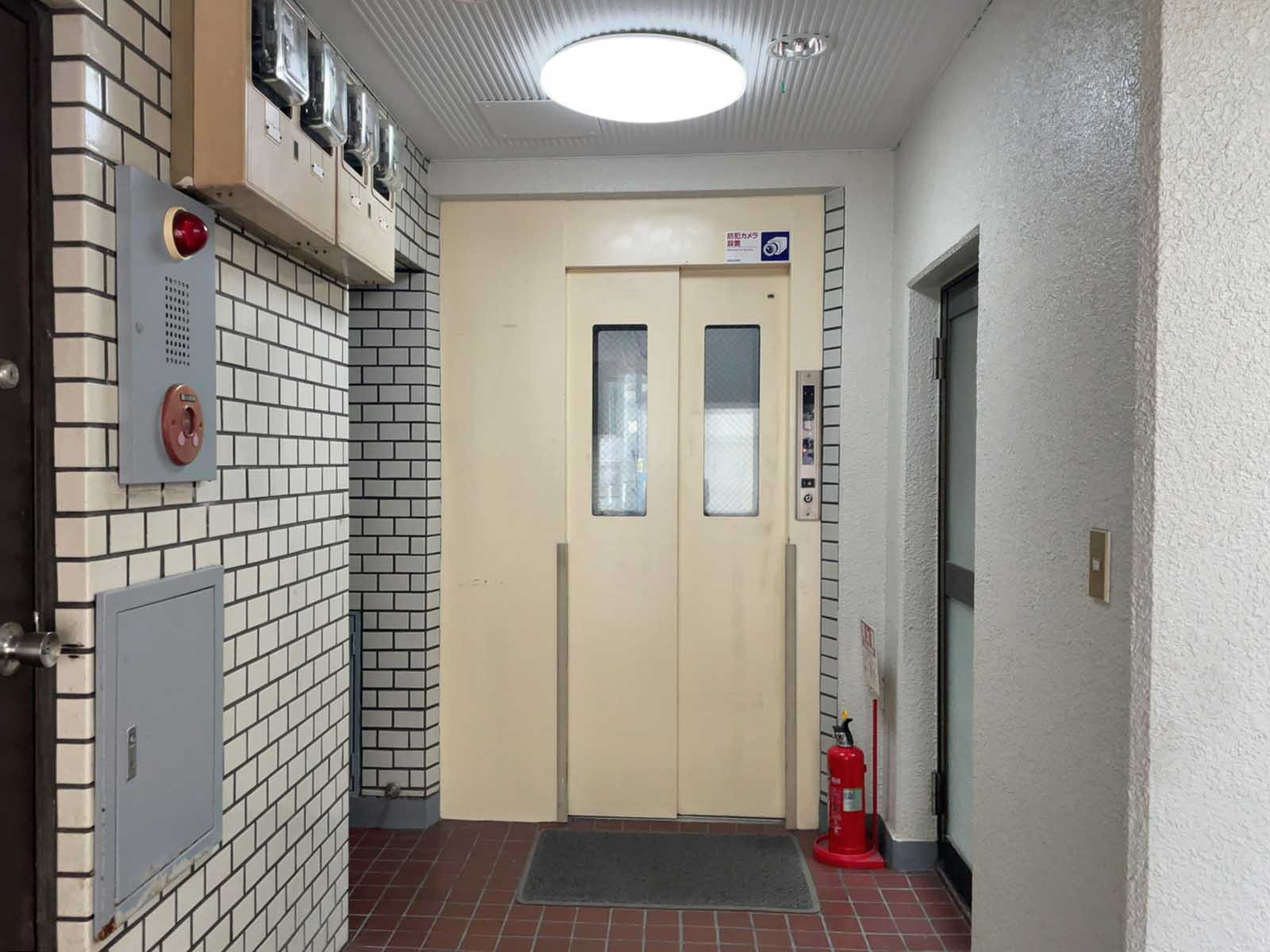 エレベーター(1基)