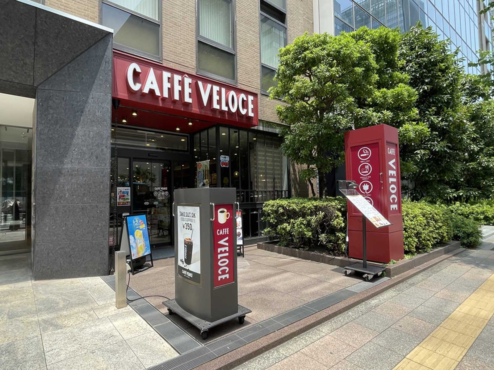 1階のカフェ・ベローチェ 田町店