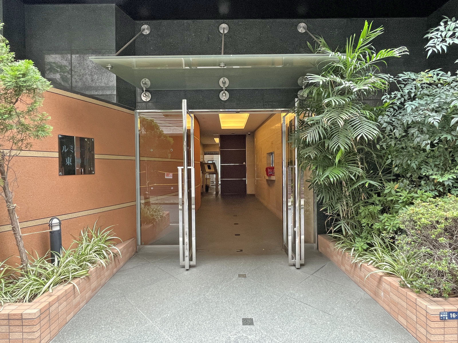 建物出入口
