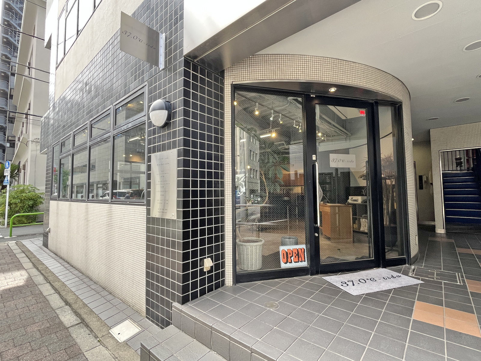 1階テナントの様子