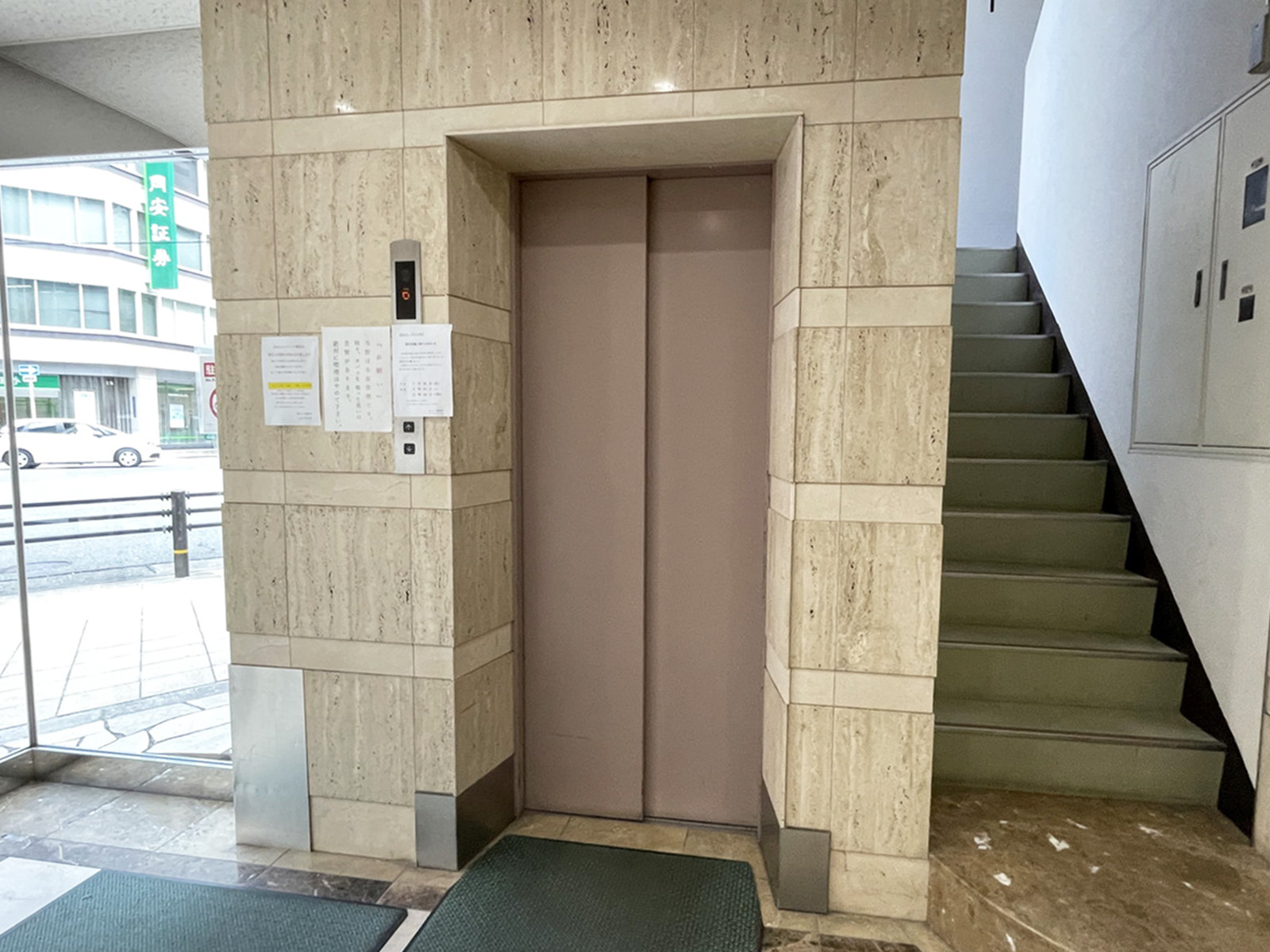 エレベーター