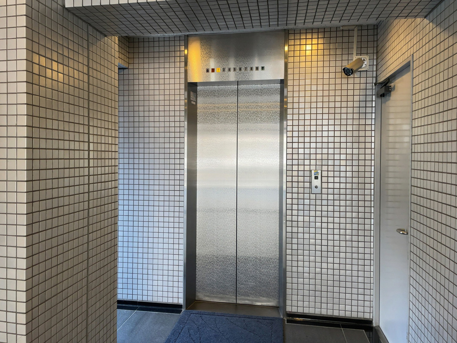 エレベーター(1基)