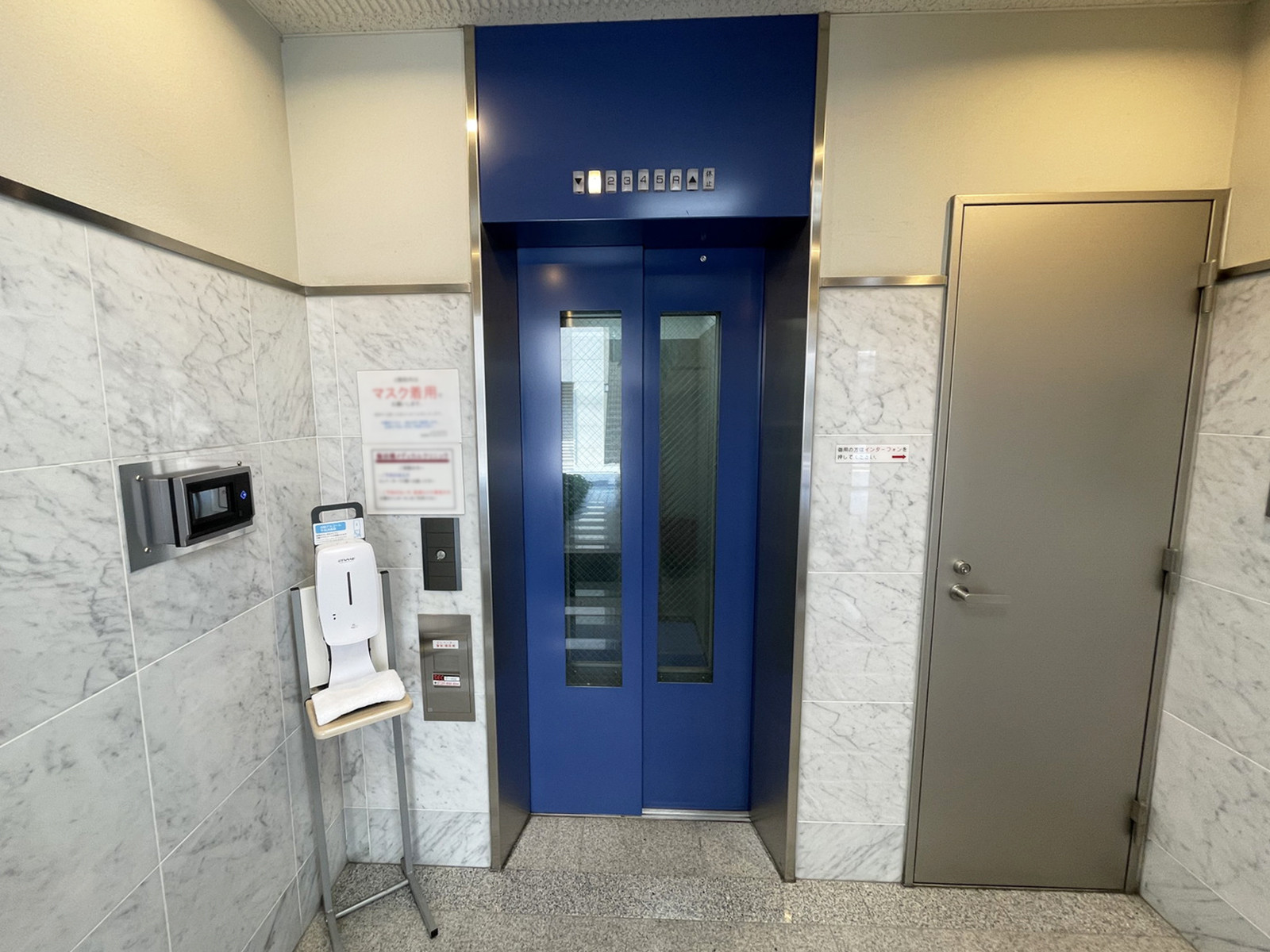 エレベーター(1基)