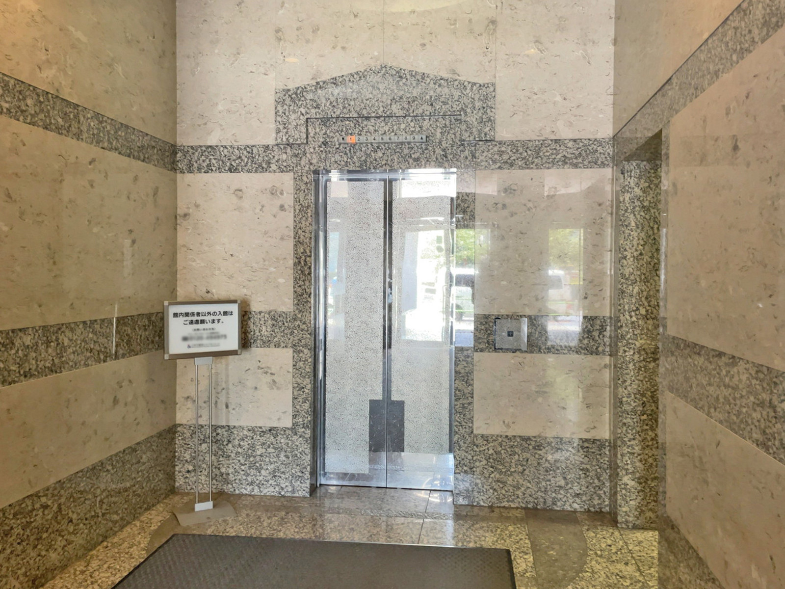 エレベーター(1基)
