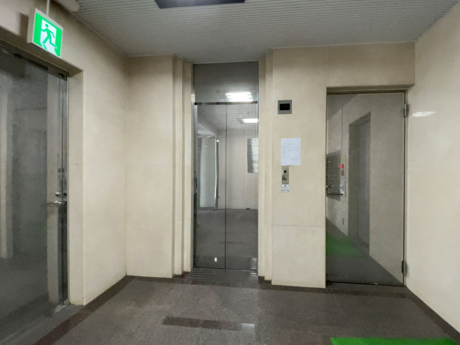 エレベーター