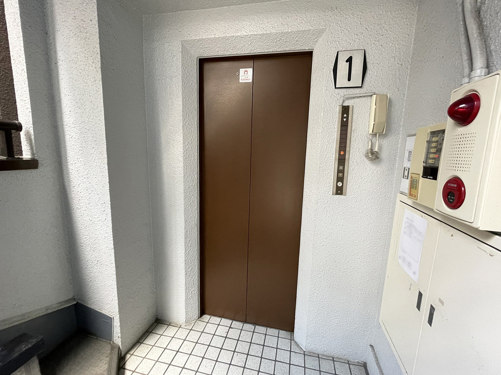 エレベーター(1基)
