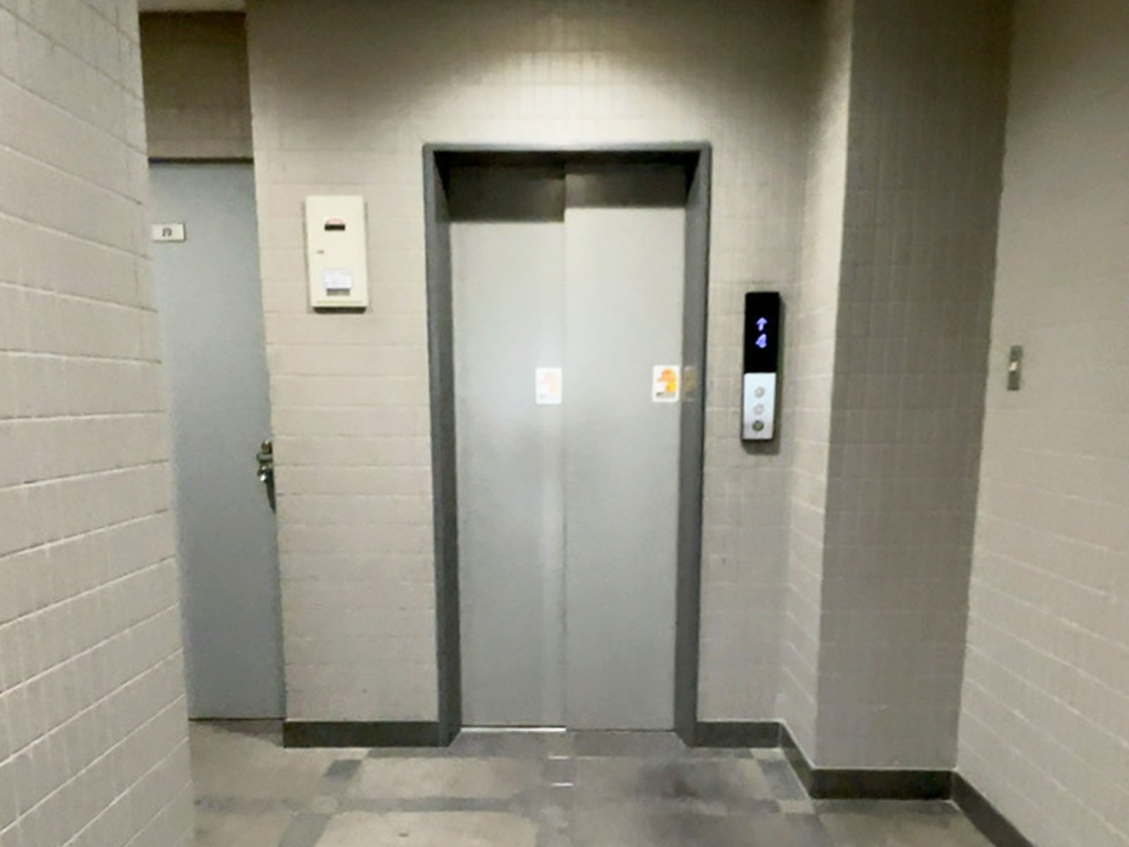 エレベーター