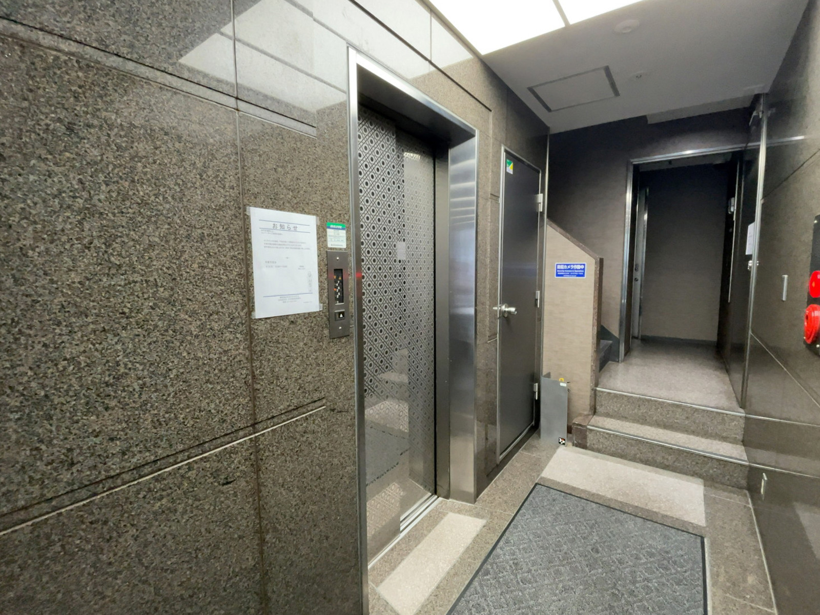 エレベーター(1基)