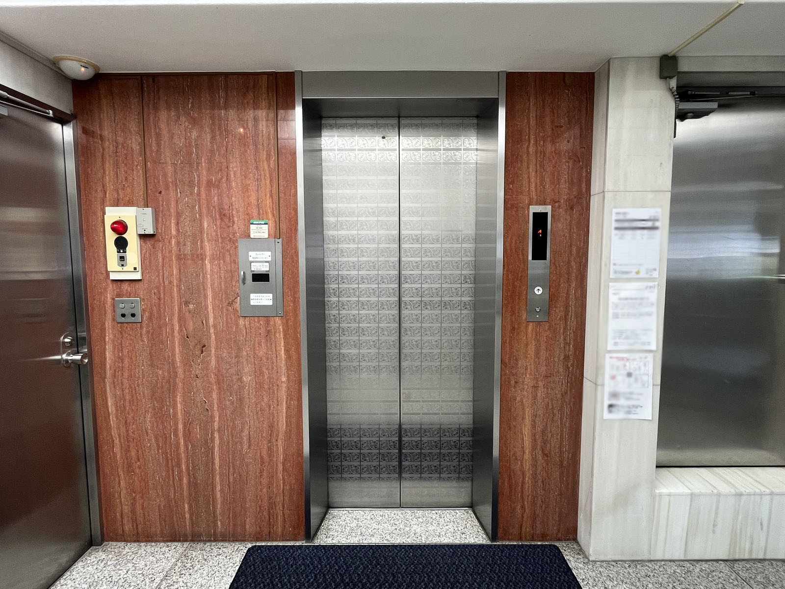 エレベーター(1基)