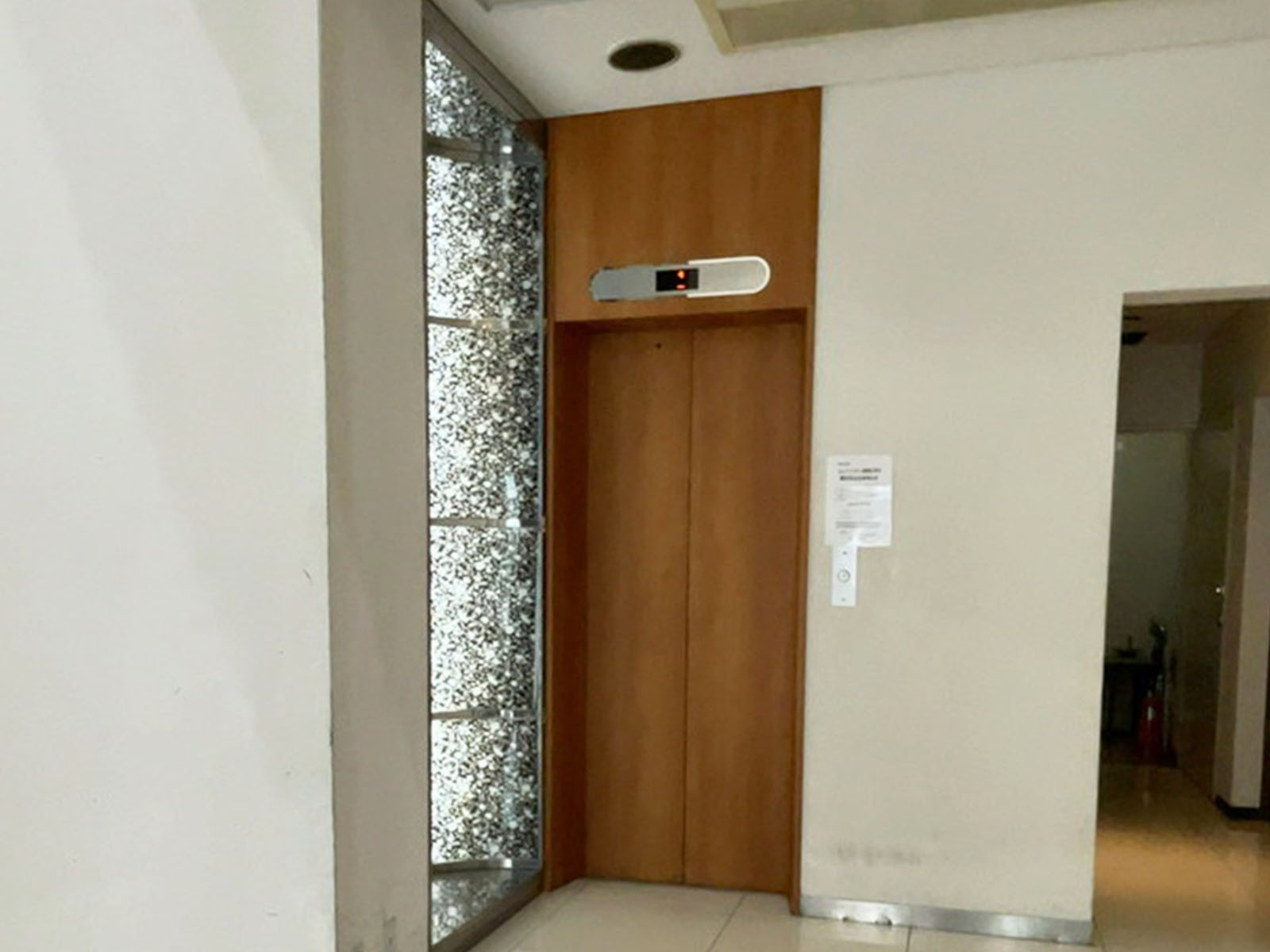 エレベーター(1基)