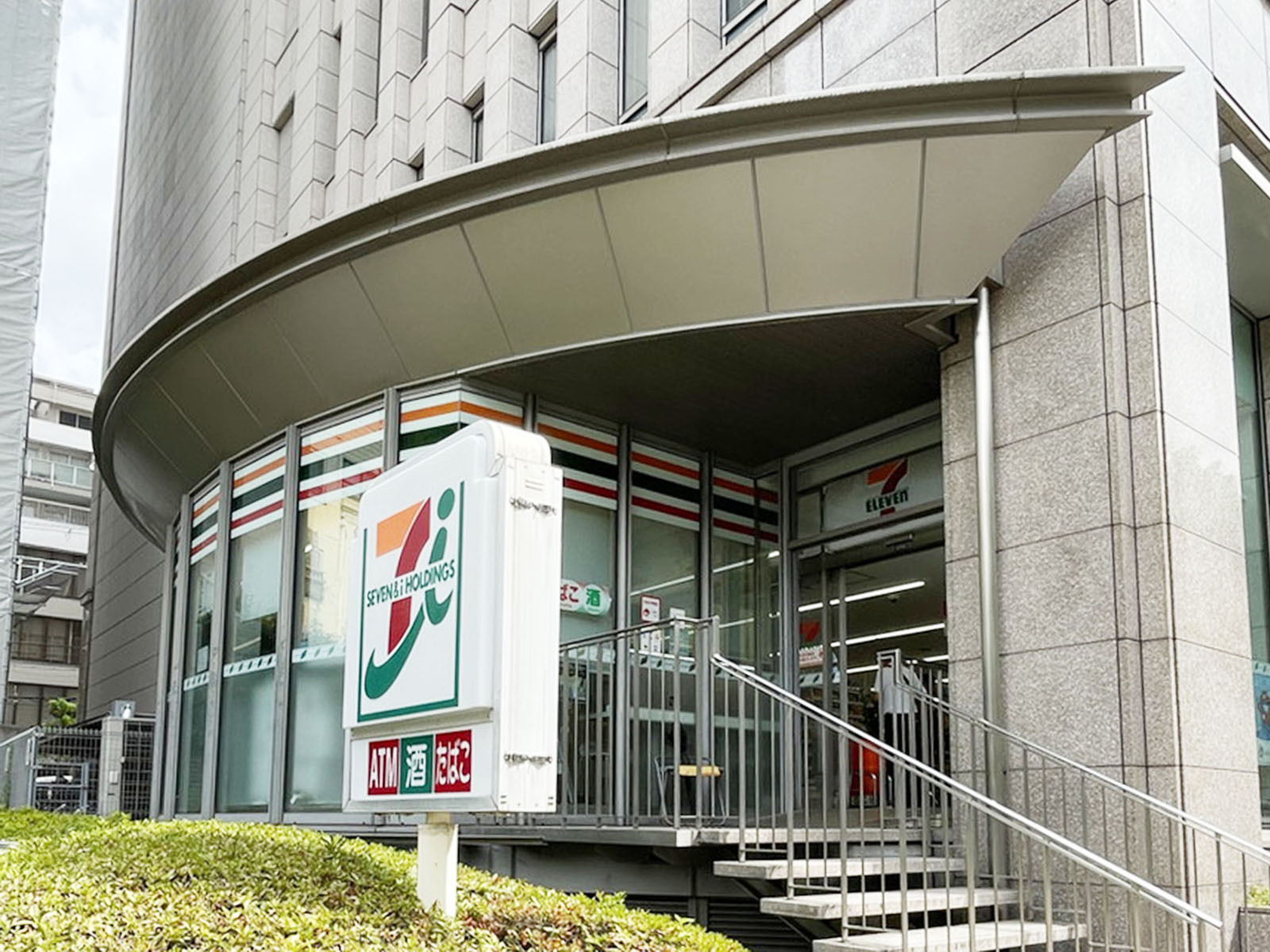 1階のセブンイレブン 大阪常盤町1丁目店