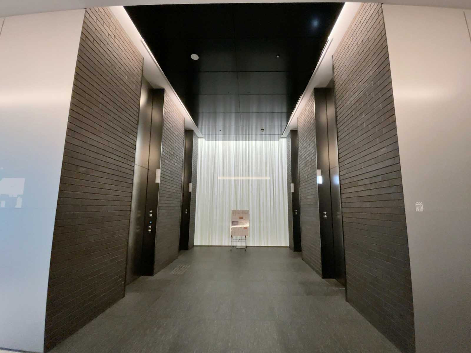 エレベーター(乗用4基)