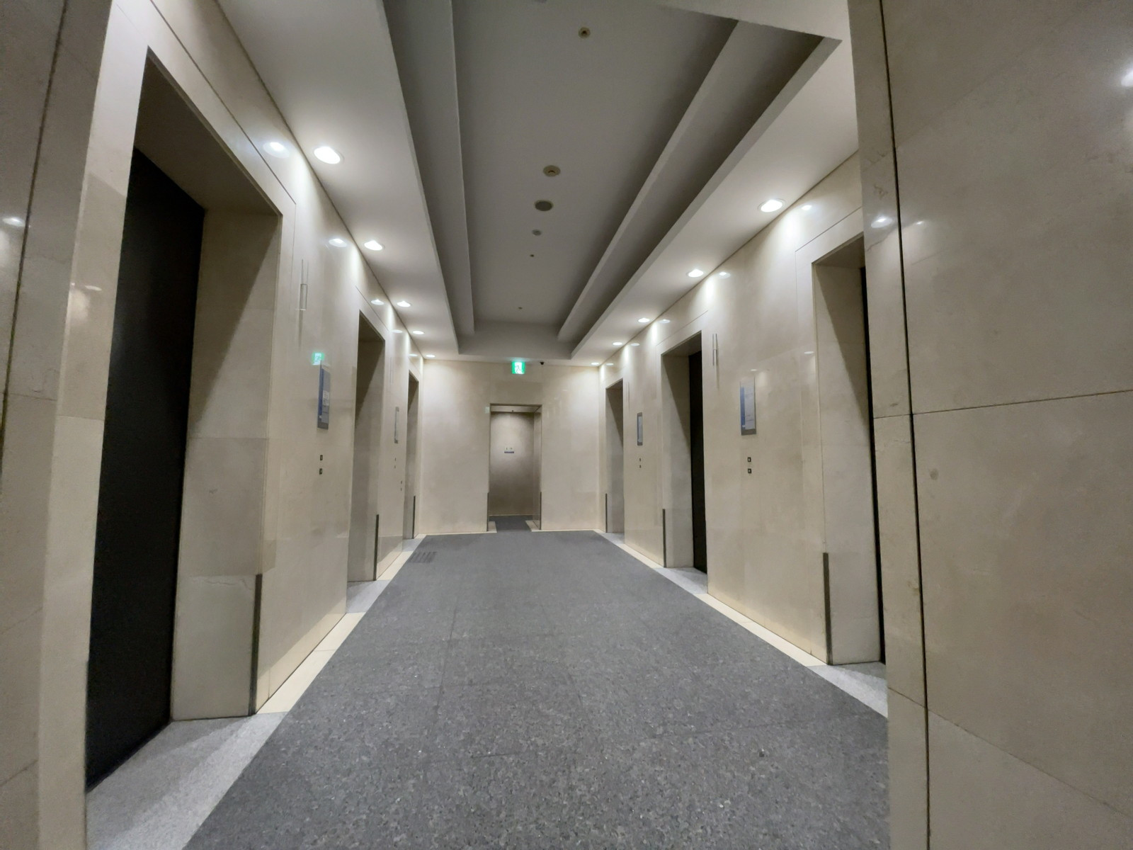 エレベーターホール