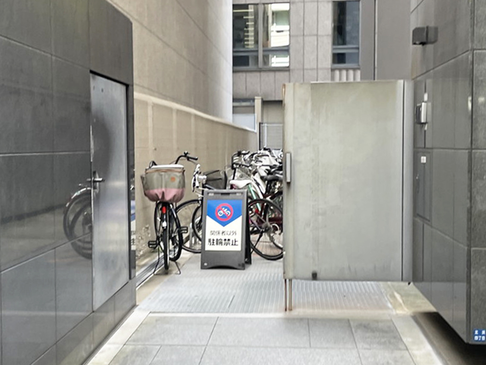 駐輪場
