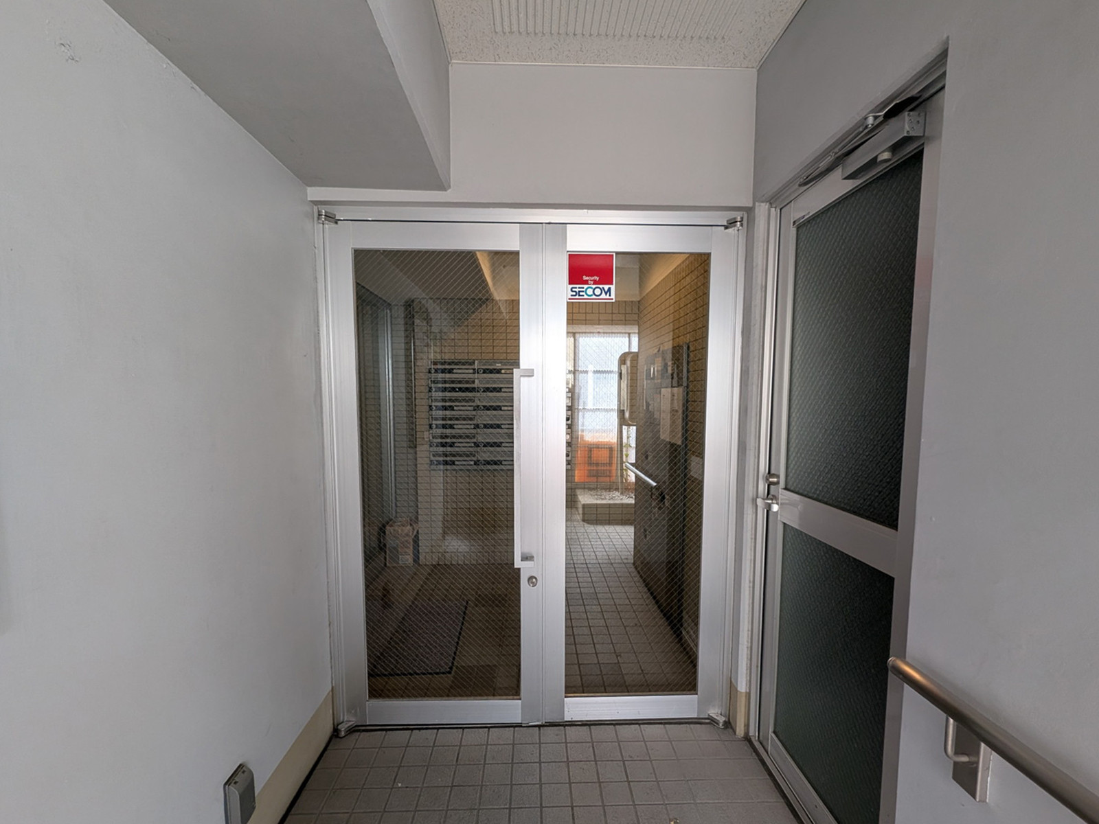 建物出入口