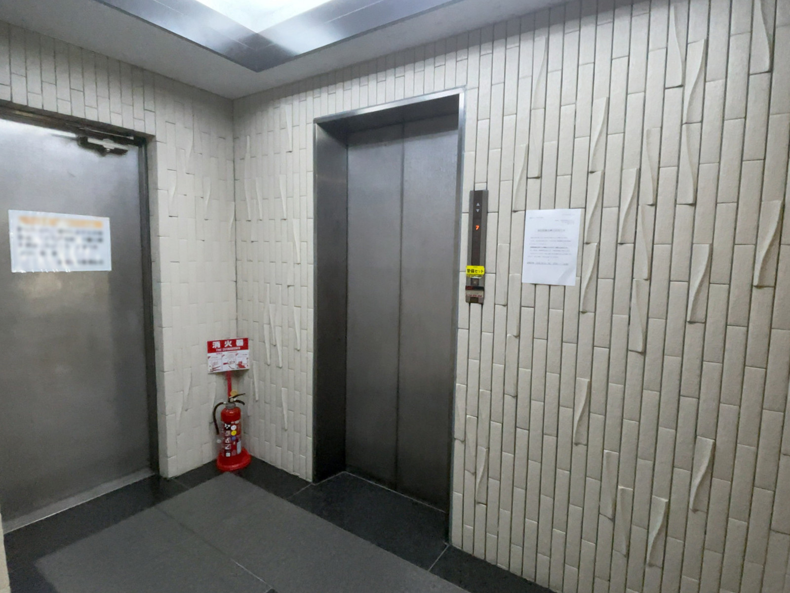 エレベーター(1基)
