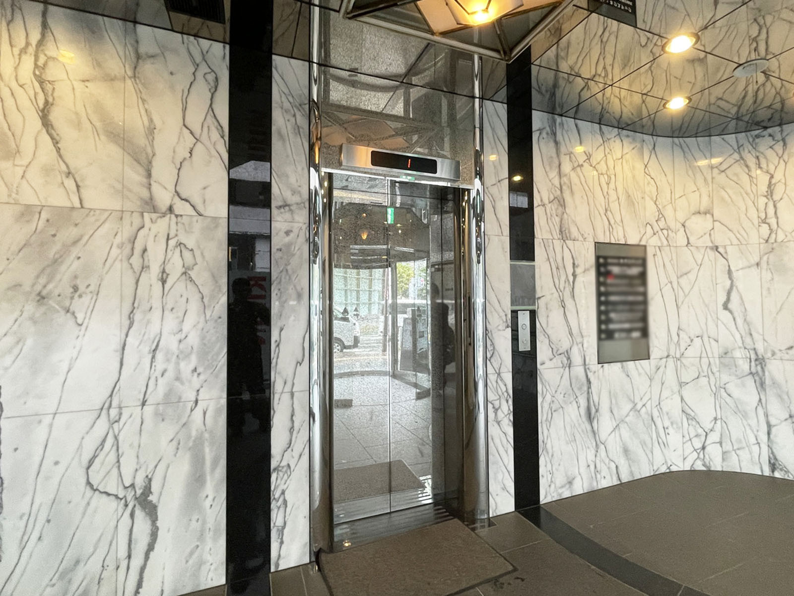 エレベーター(1基)