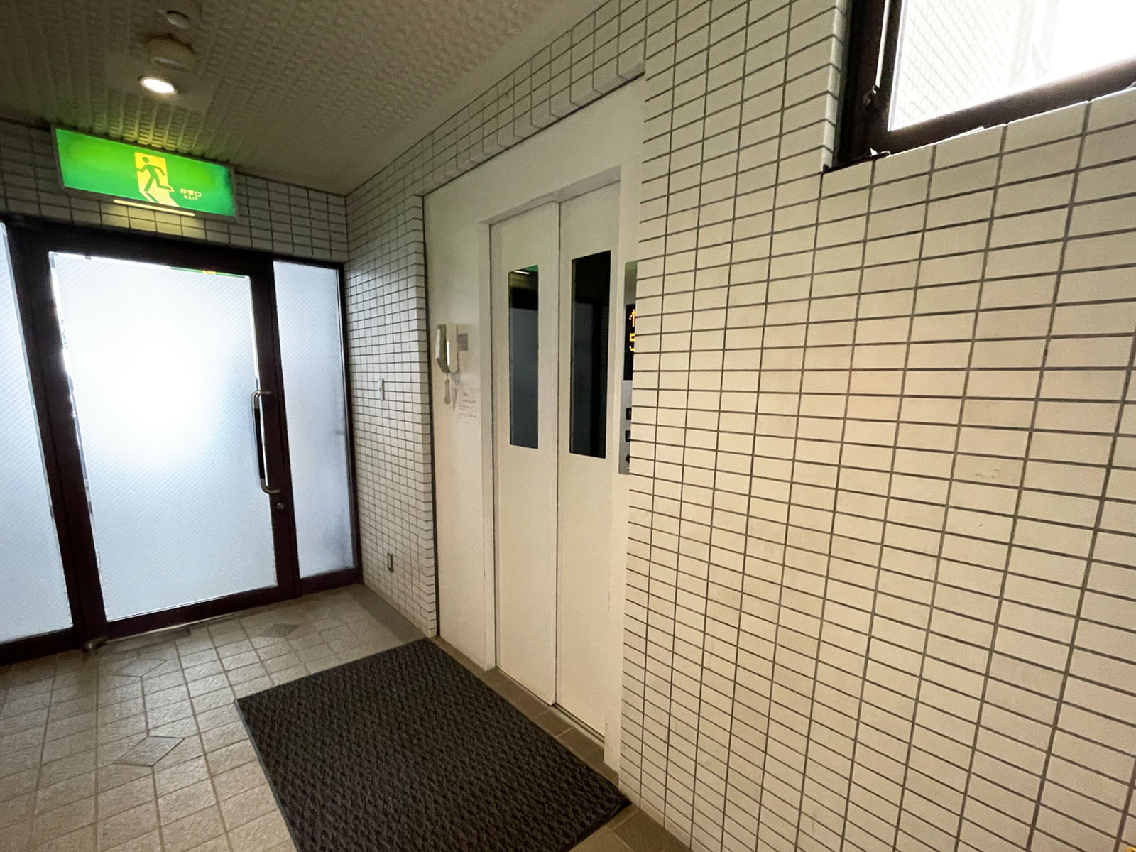 エレベーター(1基)