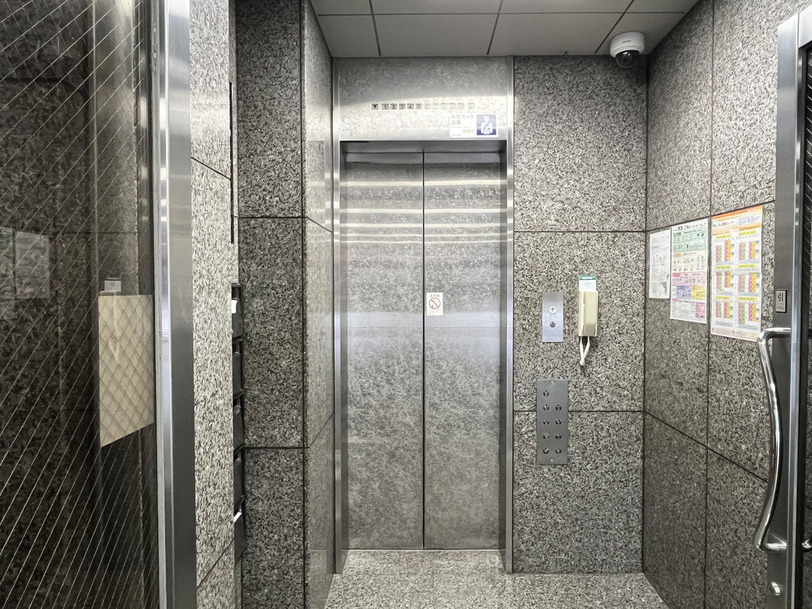 エレベーター(1基)