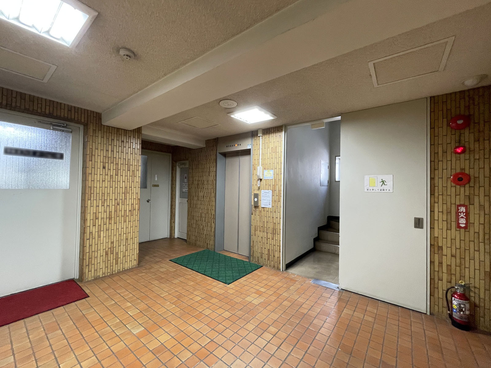 エレベーター(1基)