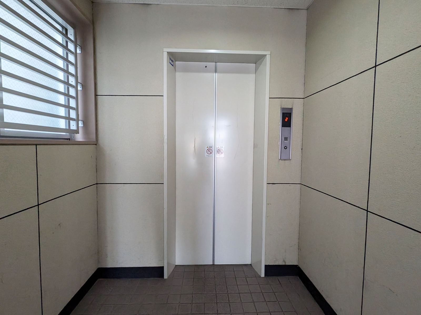 エレベーター(1基)