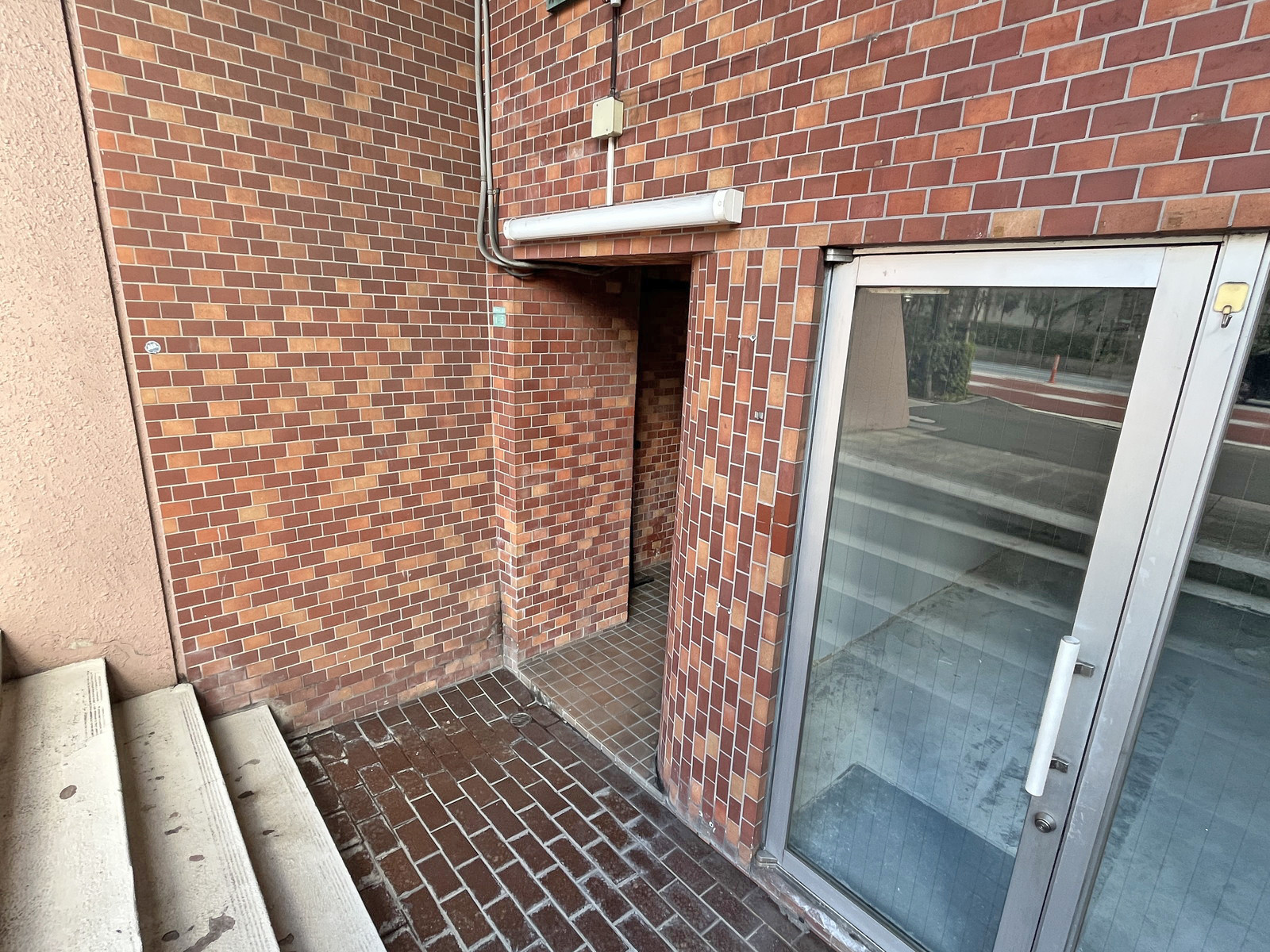 建物出入口
