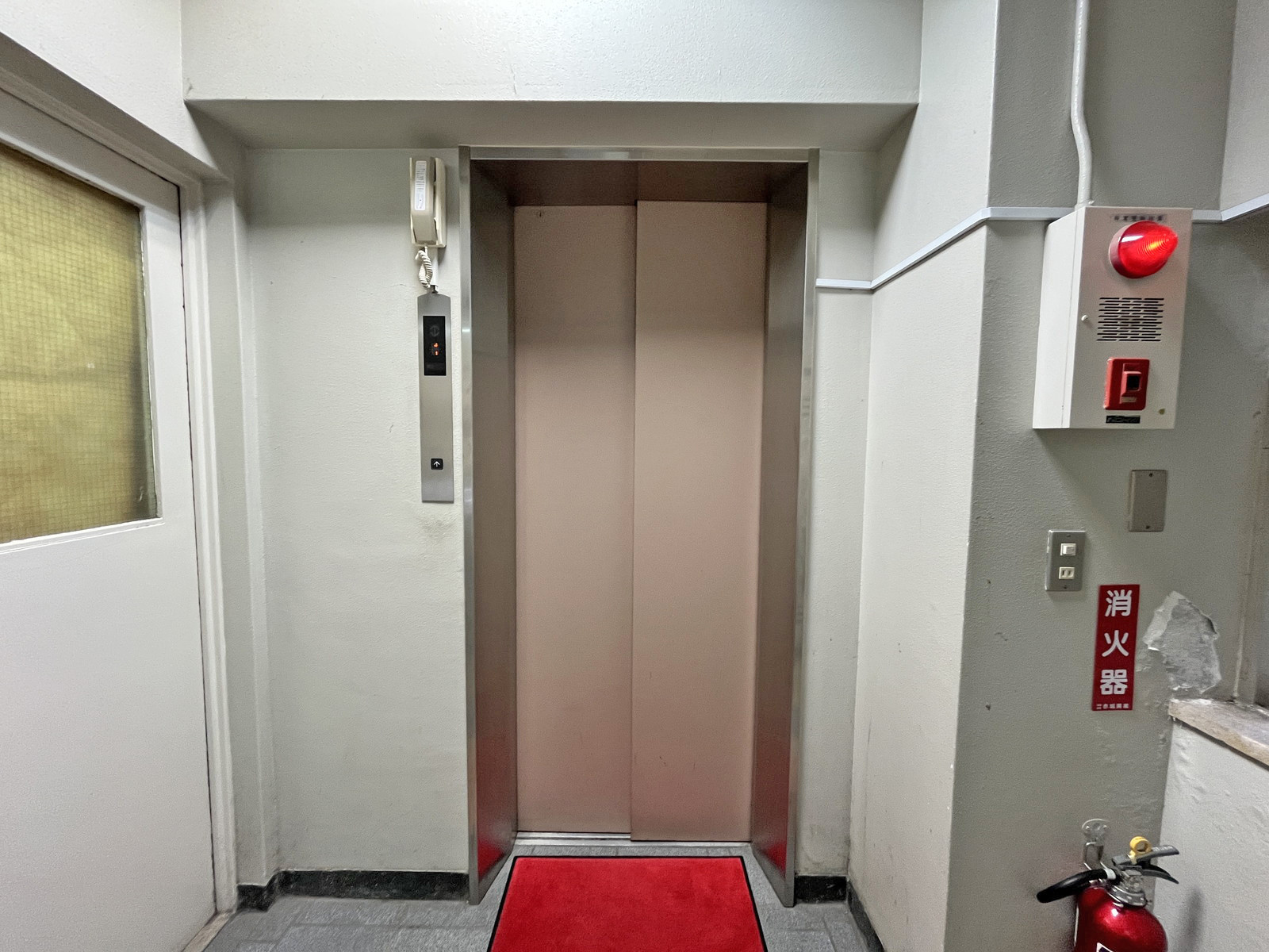 エレベーター(1基)