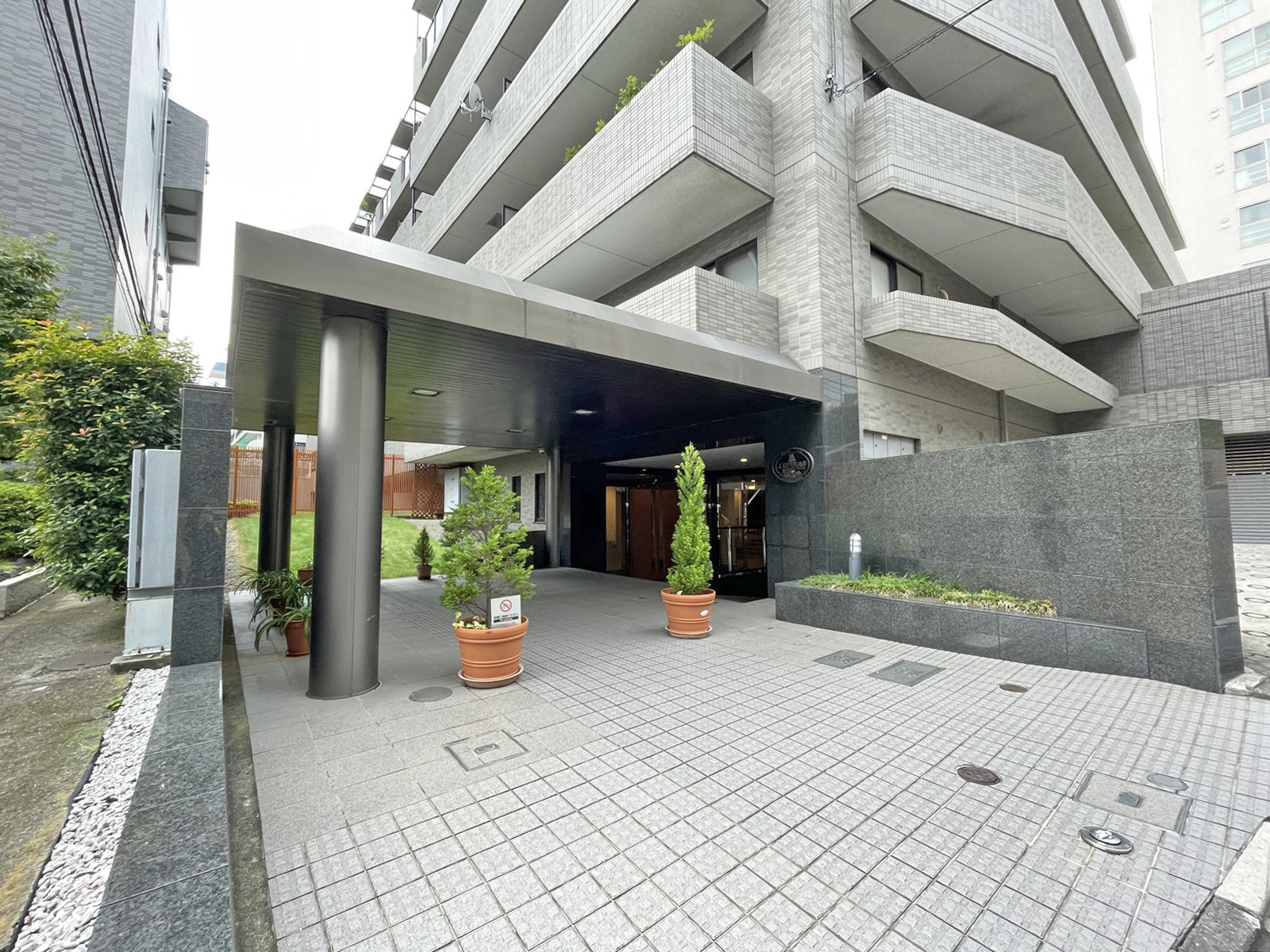エントランスアプローチ