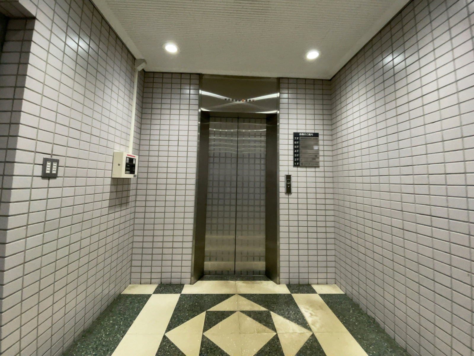 エレベーター(1基)